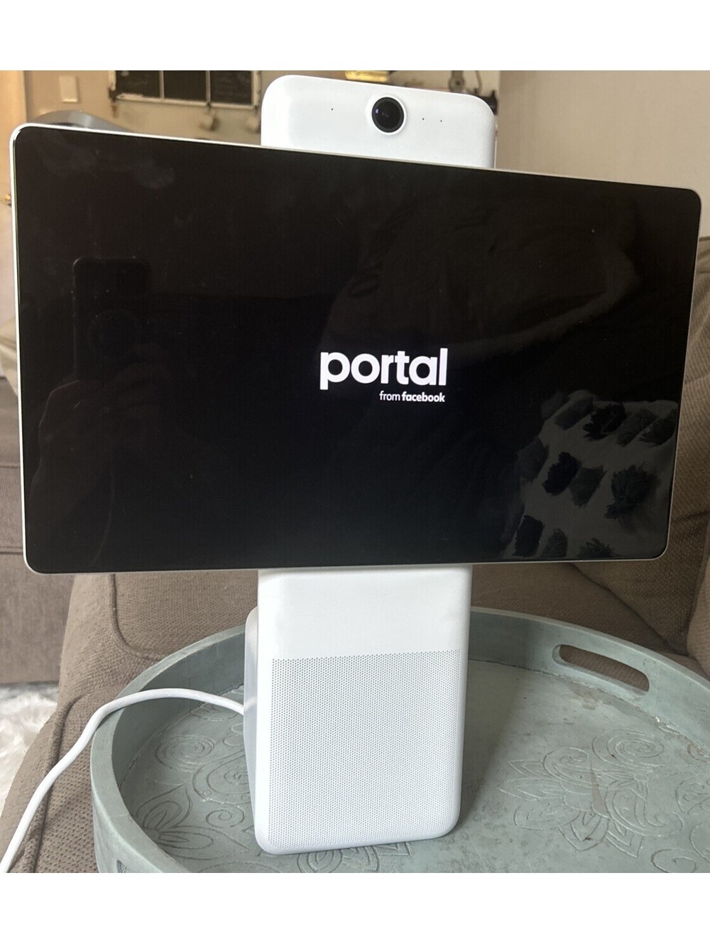 Facebook Portal Plus 15.6" Meta SmartVideo Display w/ Power Cord Powers On Reset